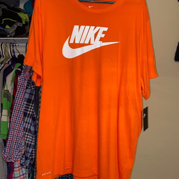 NWT ORANGE NIKE T SHIRT - Picture 1 of 2